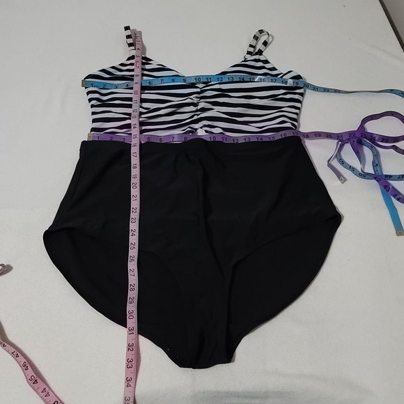 3x forever 21 swimsuit one piece cut out stripes black and white retro - Picture 6 of 9
